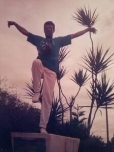 Rhany era conhecido por tocar e cantar nas noites, em várias casas de Araçatuba e região. Ele tinha um estilo diferenciado em animar o ambiente por onde cantava, sempre interagindo com o público. 