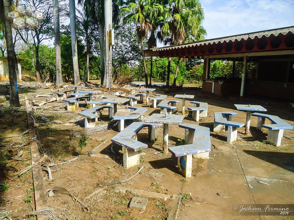 Thermas da Noroeste abandonado