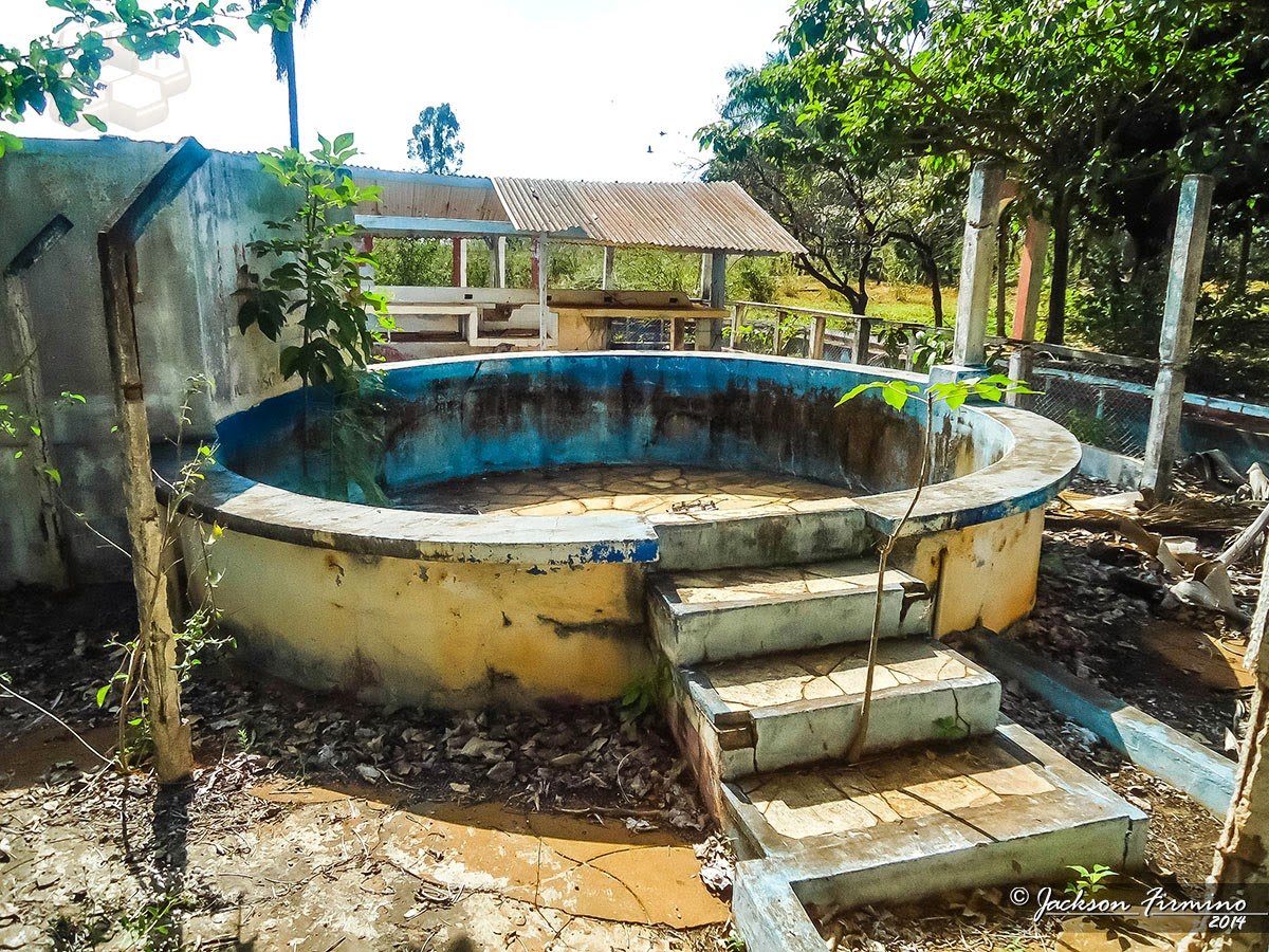 Thermas da Noroeste abandonado