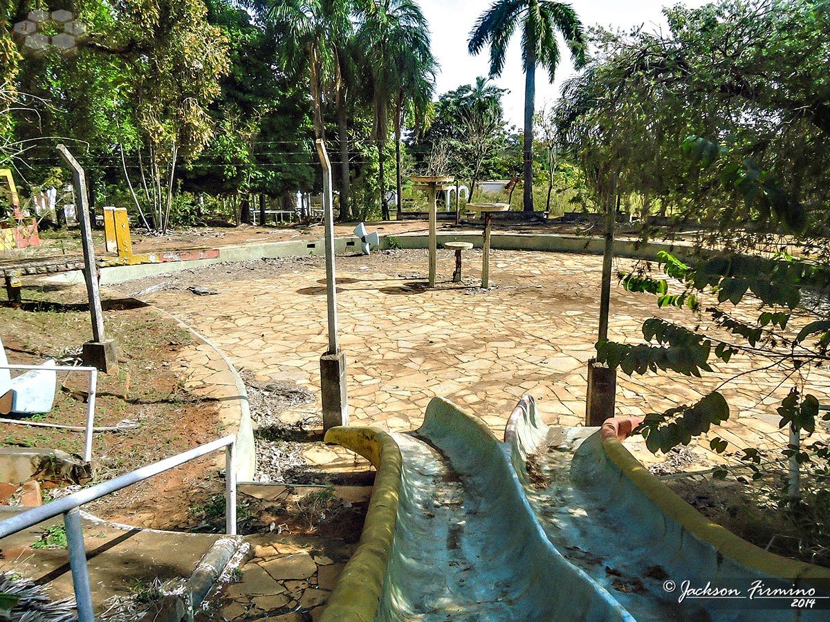 Thermas da Noroeste abandonado