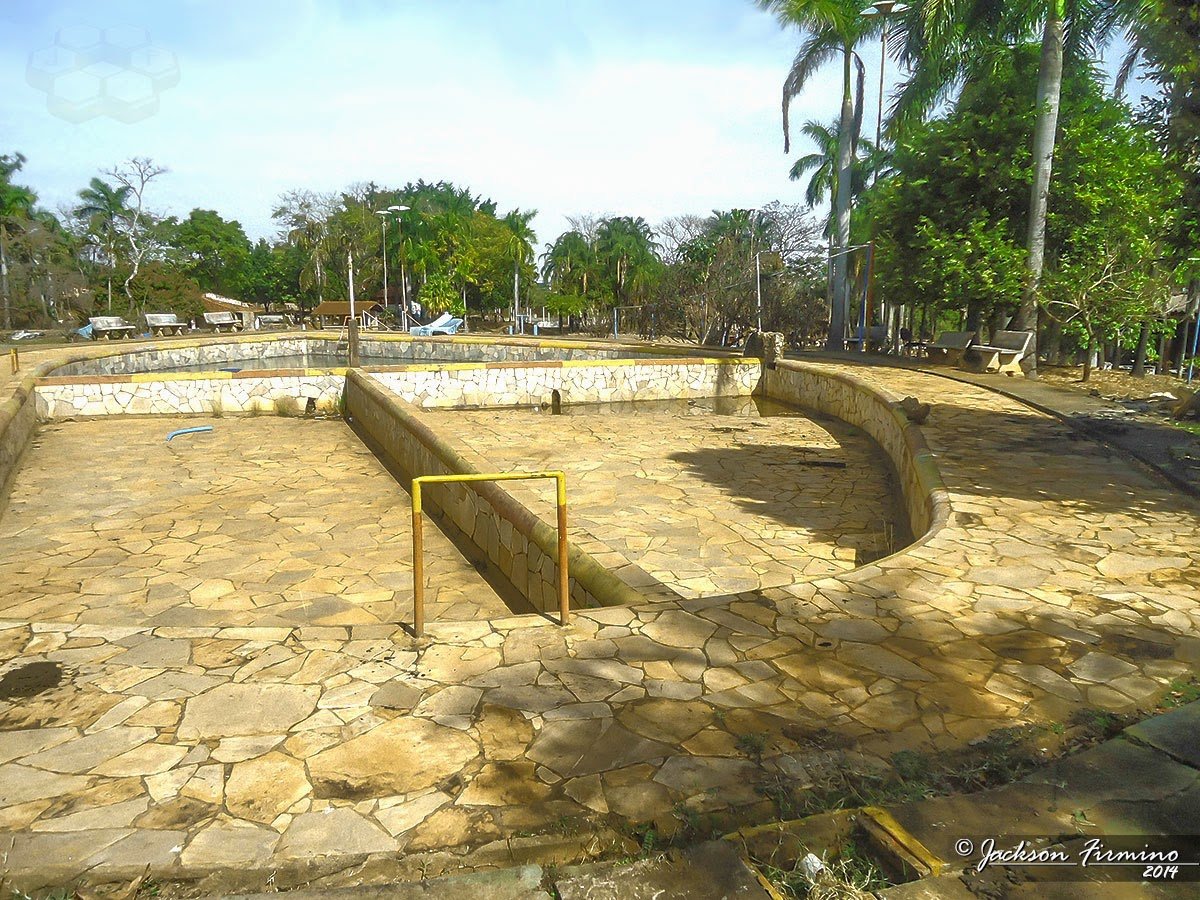 Thermas da Noroeste abandonado