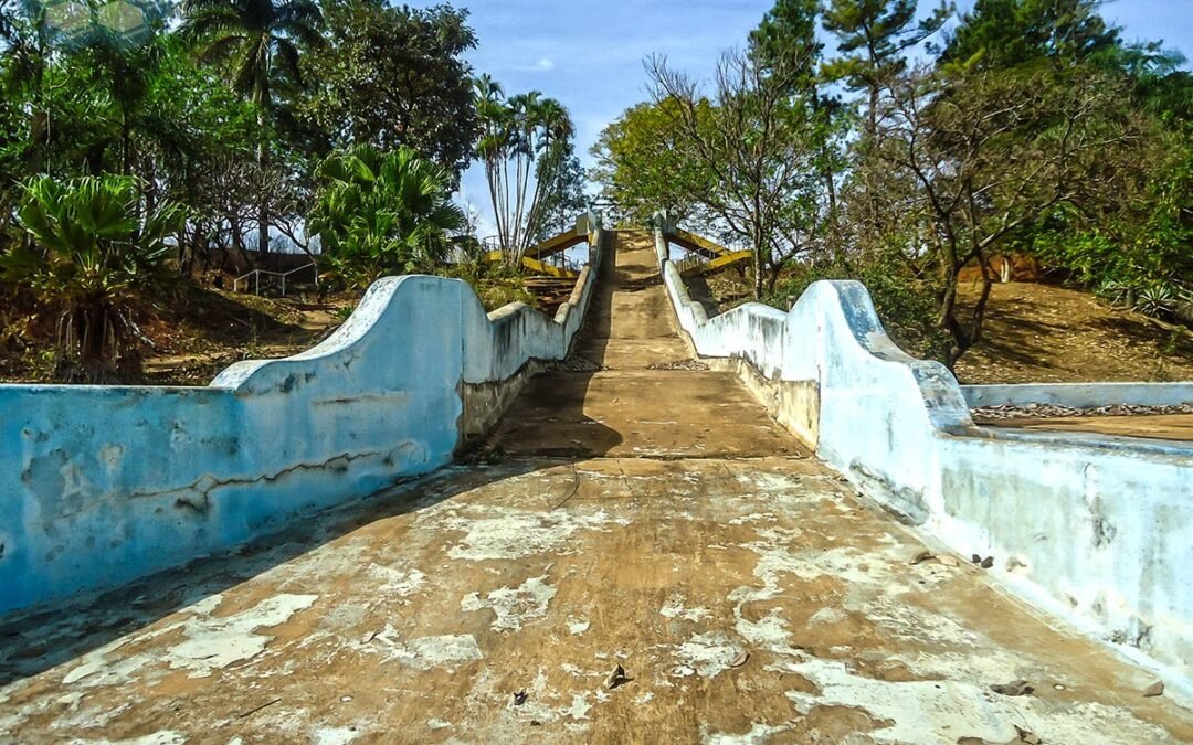 Imagens do Thermas da Noroeste abandonado