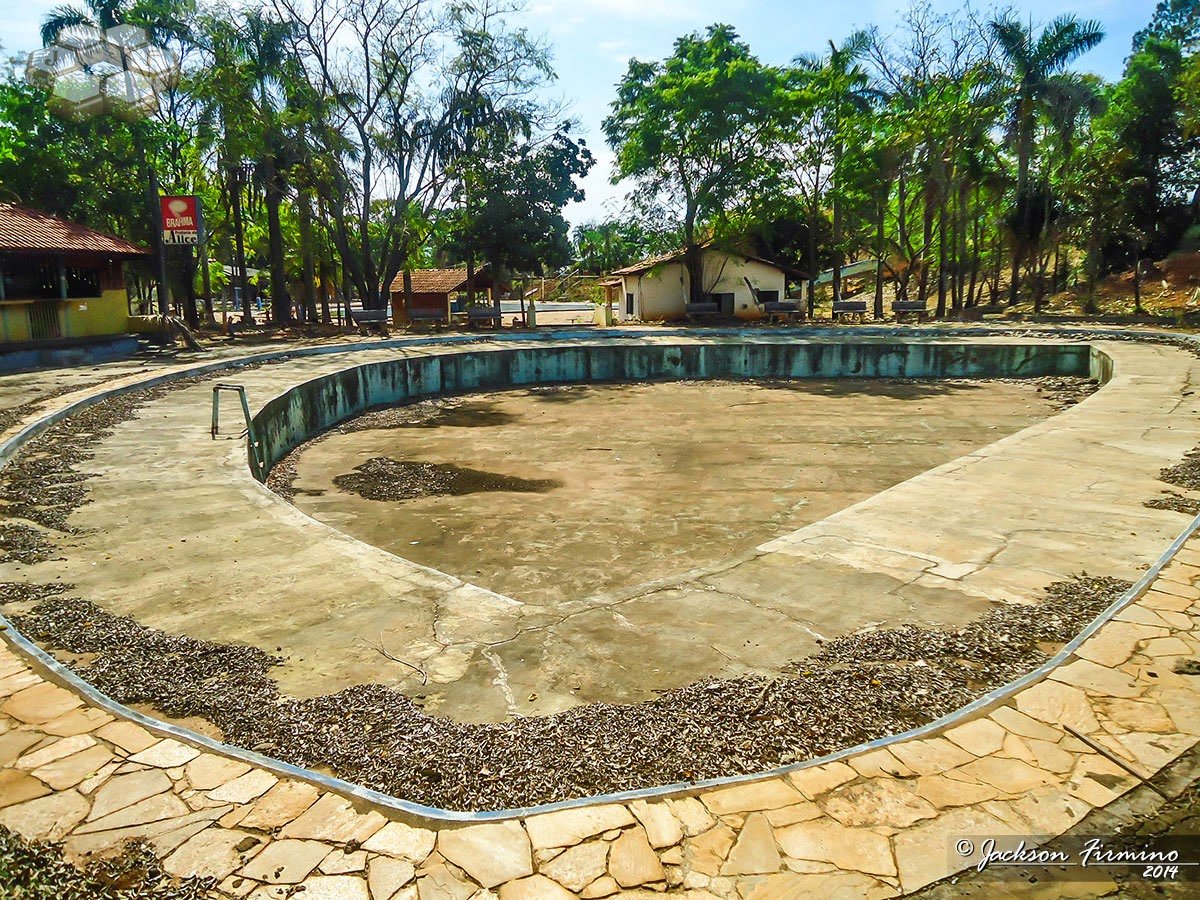 Thermas da Noroeste abandonado