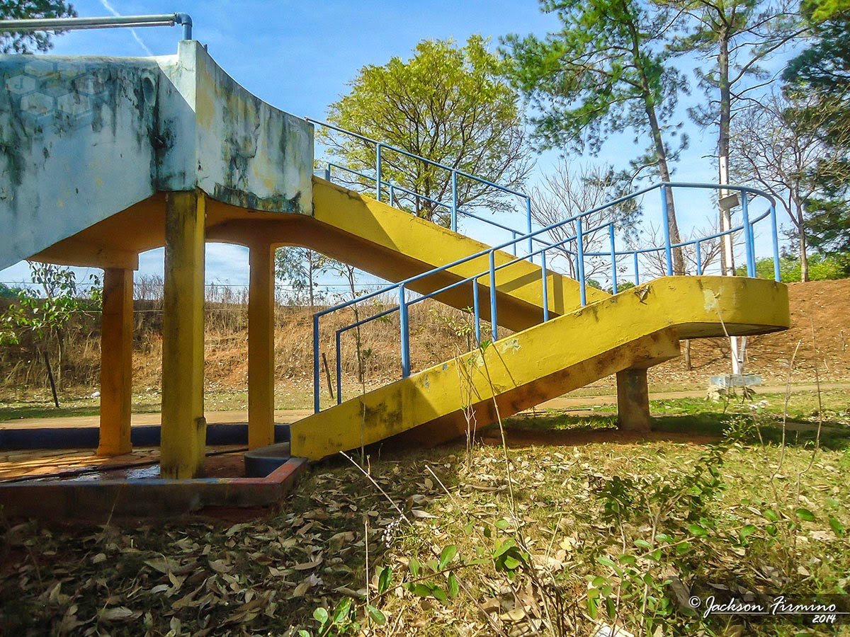 Thermas da Noroeste abandonado