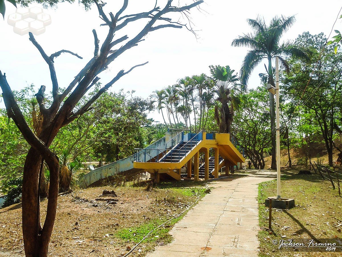 Thermas da Noroeste abandonado