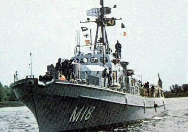 Navio Varredor Araçatuba - M 18 - Dragão