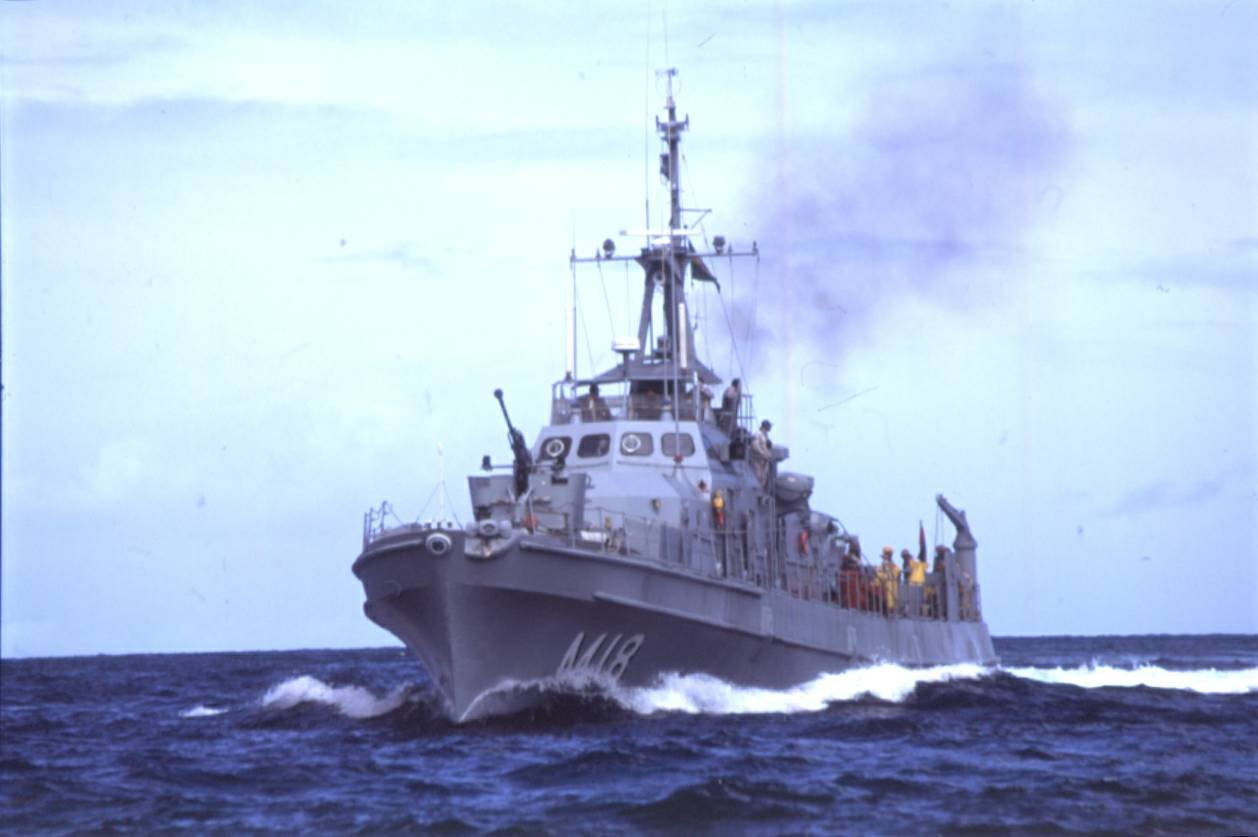 Navio Varredor Araçatuba - M 18 - Dragão