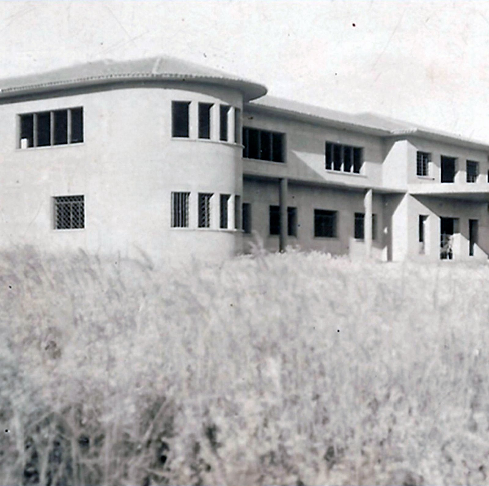 Instalação da Faculdade de Farmácia e Odontologia de Araçatuba.