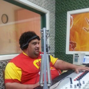 Adriano Luís Correia, o inesquecível "Gordo Louco", foi uma das vozes mais queridas e reconhecidas da rádio Cultura FM de Araçatuba, transmitindo alegria e identidade por quase três décadas no dial 95,5.