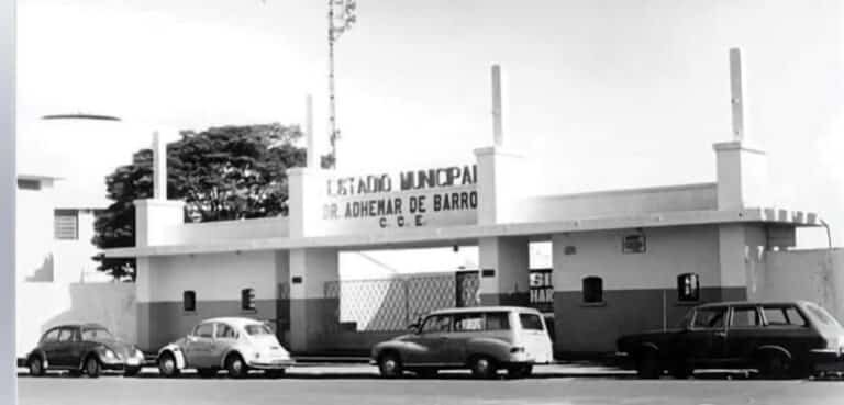 Fachada original do Estádio Adhemar de Barros