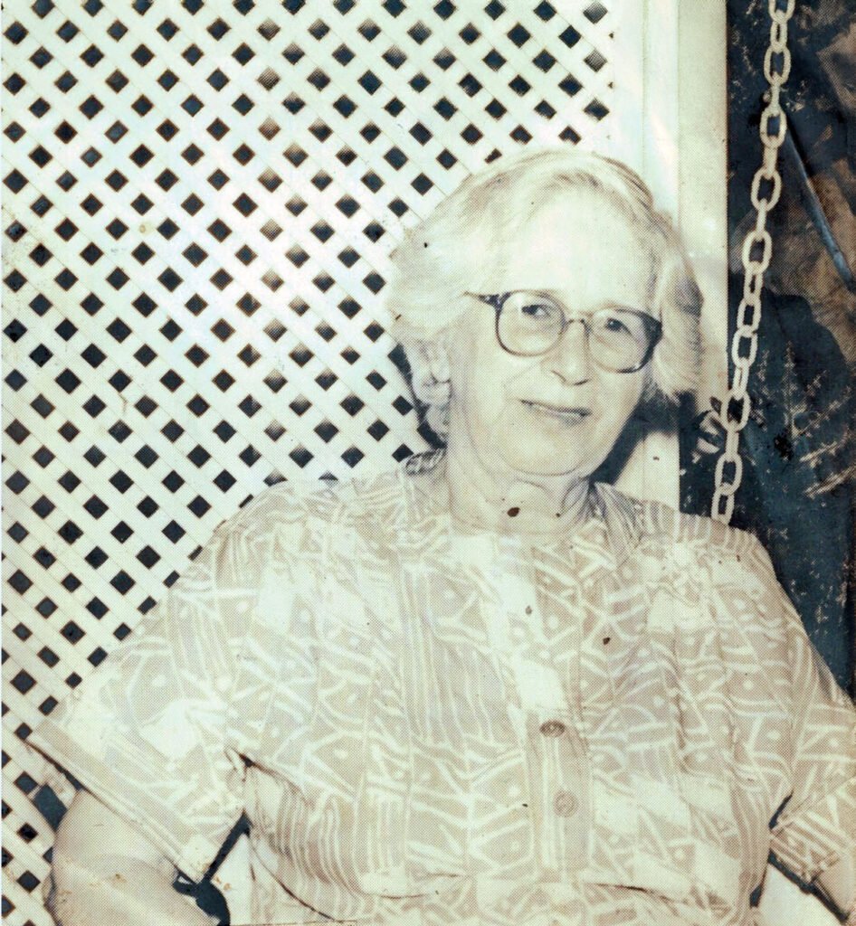 Dona Isaura Maia Marchetti, doceira e boleira de Araçatuba, deixou um legado afetivo inesquecível com seus bolos memoráveis — especialmente o bolo tronco — doces, salgados e gastronomia artesanal cheios de carinho. Sua arte é parte da memória viva da cidade.