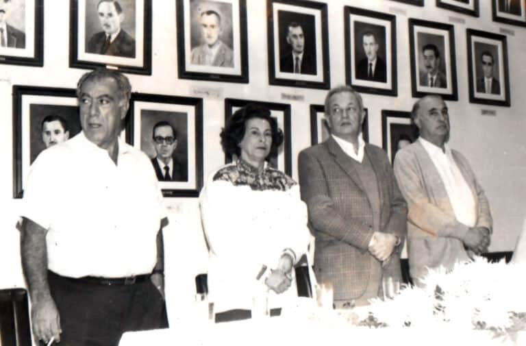 Jorge Maluly Netto, Germinia Venturolli, João Osvaldo Leiva e João Rezek. A imagem parece ter sido registrada na Prefeitura de Araçatuba, em um momento oficial que ainda não conseguimos identificar.
