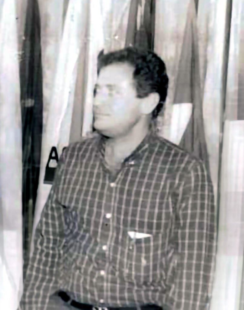 Reinaldo Roberto Dainese, conhecido popularmente como Beto da Constroen, teve atuação decisiva no desenvolvimento imobiliário de Araçatuba-SP e da região Noroeste Paulista, consolidando-se como engenheiro civil e empresário de referência no setor da construção civil.