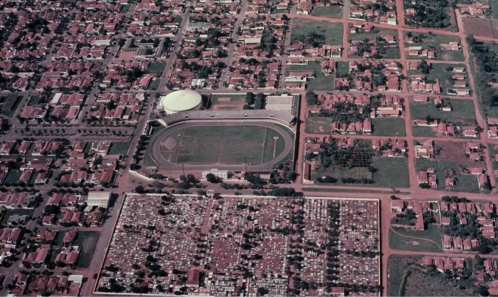 Vista aérea do Estádio Adhemar de Barros e Ginásio Placido Rocha