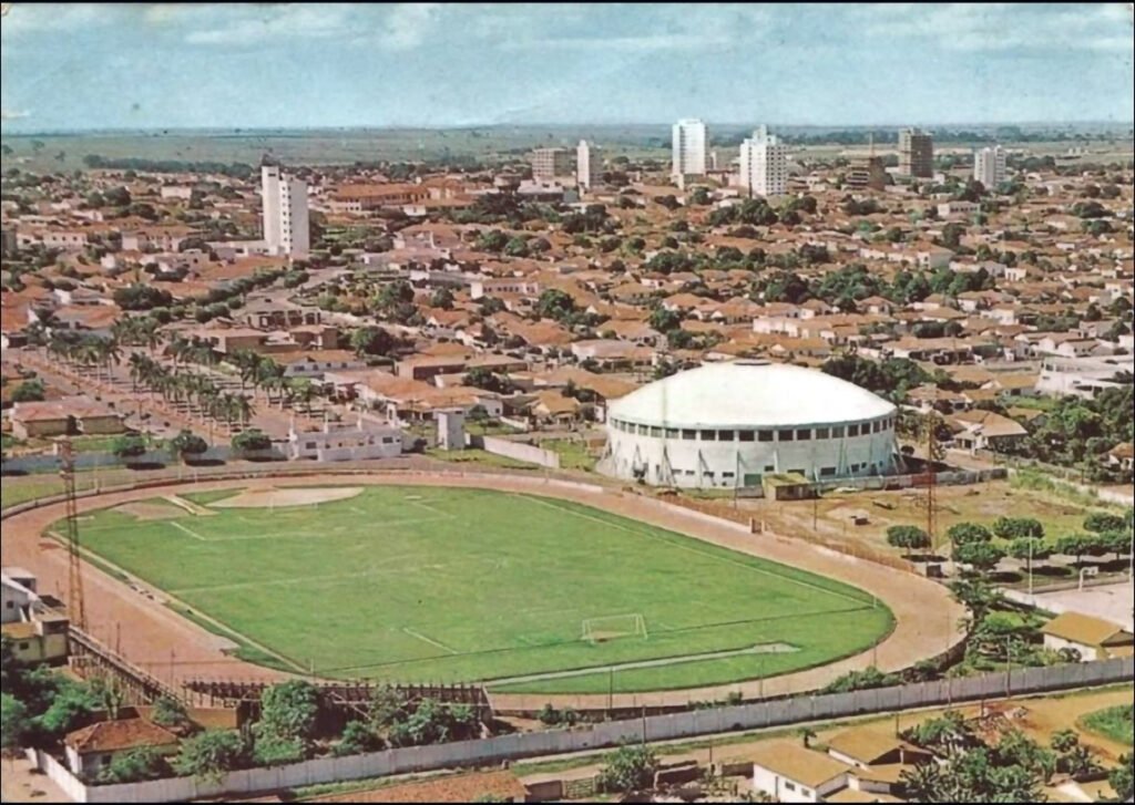 Vista aérea do Estádio Adhemar de Barros e Ginásio Placido Rocha