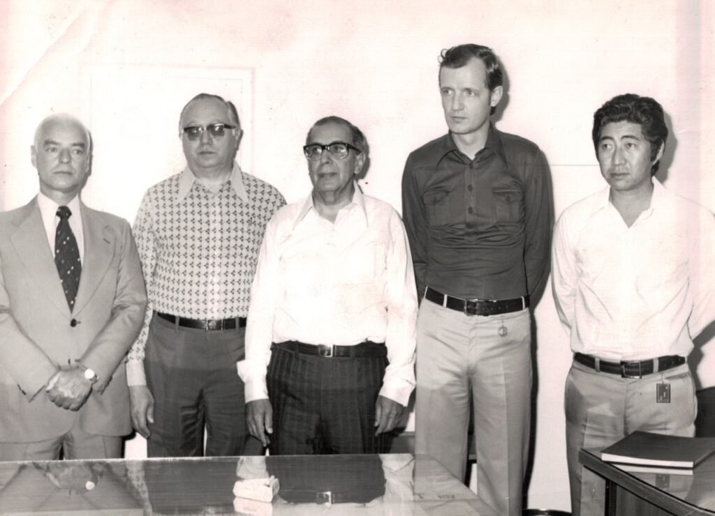 Oscar Luiz Ribeiro Gurjão Cotrim foi uma figura de grande relevância na história política de Araçatuba. Médico de formação, destacou-se como prefeito da cidade no período de 1981 a 1982, quando deixou sua marca na administração pública local.