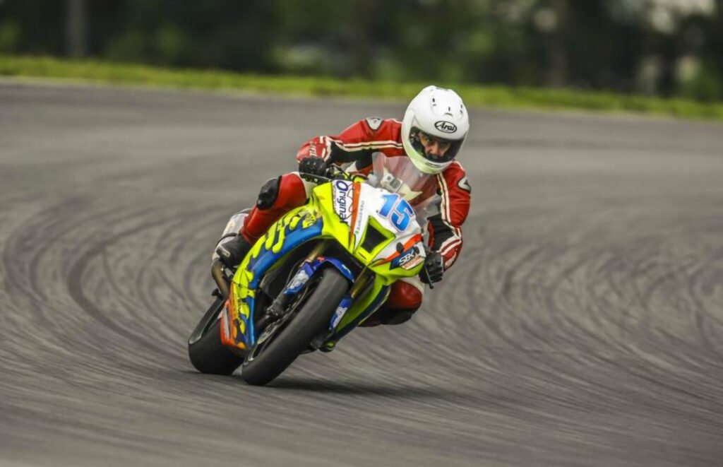 A história de Fábio Adas reúne esporte, empreendedorismo, identidade regional e cultura motociclística, o que a torna especialmente relevante para a memória de Araçatuba. 