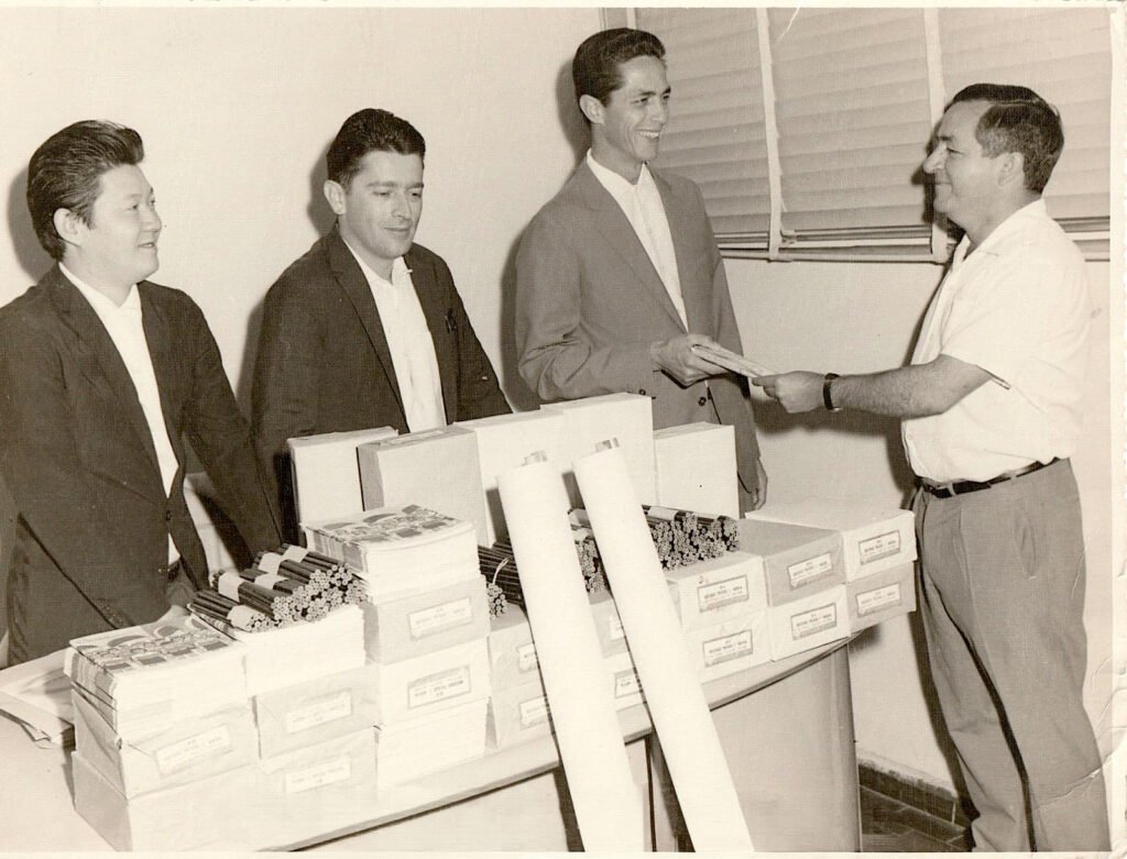 Jarbas Borges Rister - doação de materiais escolares