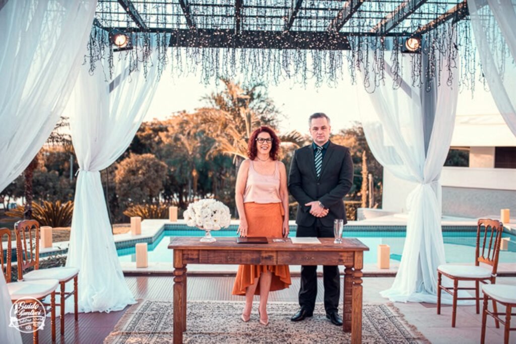 Cristiano Aparecido Grisioli foi juiz de paz e registrador civil em Araçatuba-SP, atuando no Cartório de Registro Civil das Pessoas Naturais e de Interdições e Tutelas da Sede, onde exerceu funções ligadas à formalização de nascimentos, casamentos e óbitos em um período marcado pela modernização dos serviços de registro civil na região Noroeste Paulista.