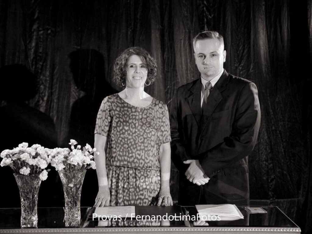 Cristiano Aparecido Grisioli foi juiz de paz e registrador civil em Araçatuba-SP, atuando no Cartório de Registro Civil das Pessoas Naturais e de Interdições e Tutelas da Sede, onde exerceu funções ligadas à formalização de nascimentos, casamentos e óbitos em um período marcado pela modernização dos serviços de registro civil na região Noroeste Paulista.