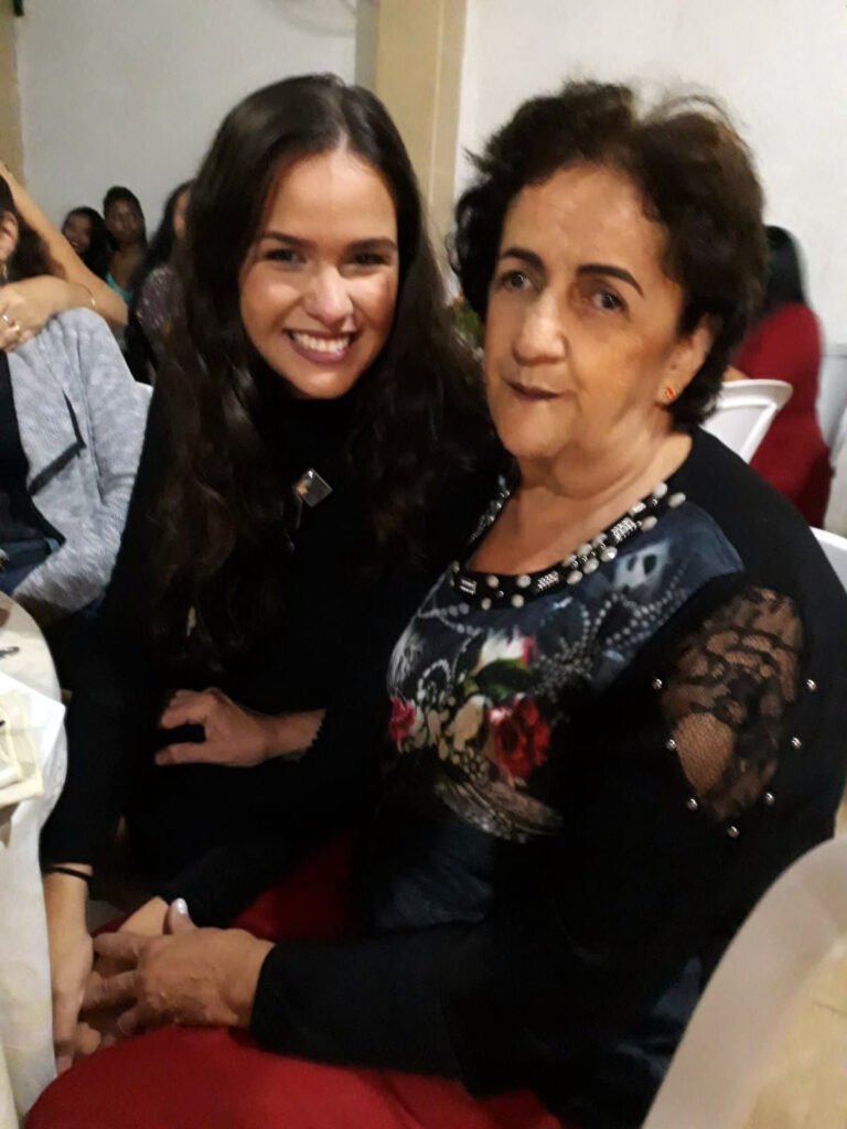 Rosalina Maria de Melo e família com sua filha