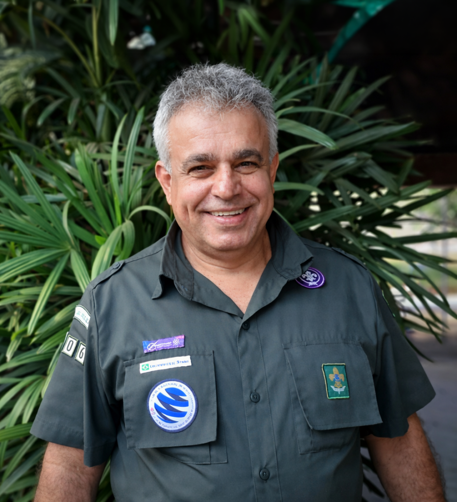 Luís Alfredo Cuini, conhecido carinhosamente como Boca, foi uma personalidade marcante em Araçatuba-SP, reconhecido por sua dedicação ao trabalho náutico, pelo envolvimento comunitário através do escotismo e pelo compromisso social que o tornava querido entre amigos, colegas e instituições locais.