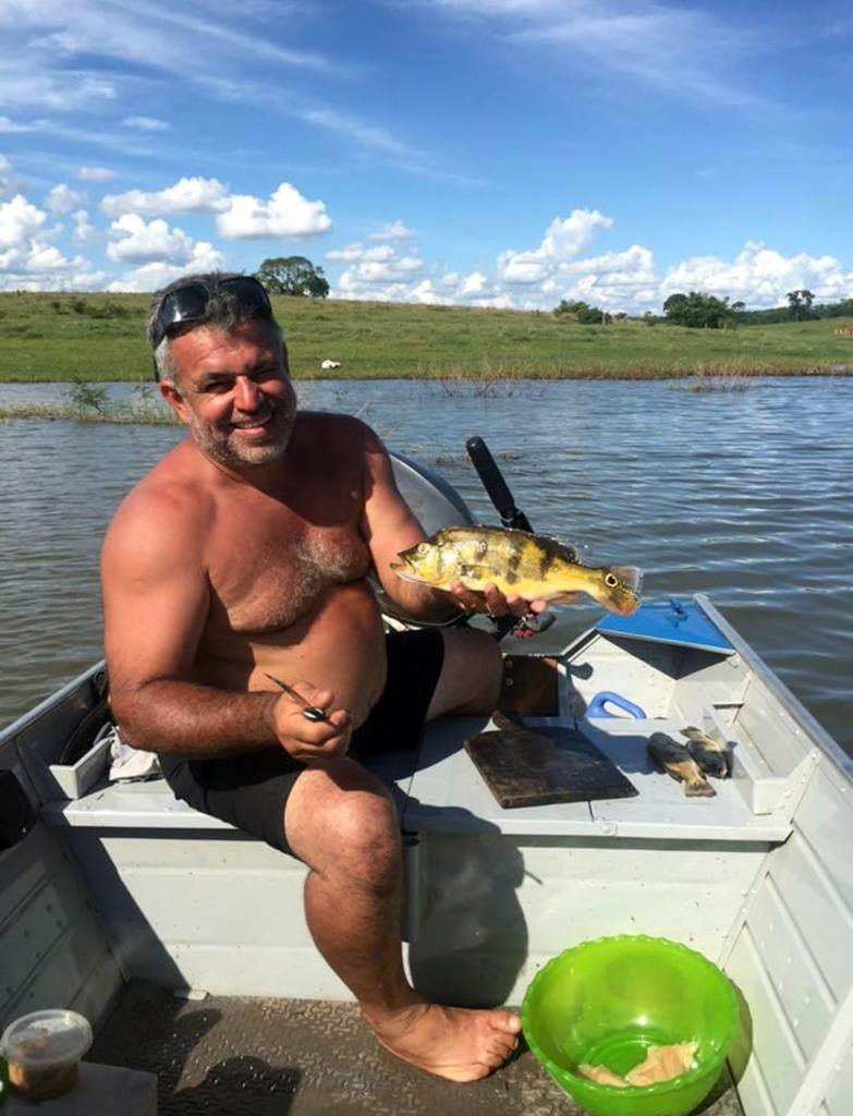 Luís Alfredo Cuini, conhecido carinhosamente como Boca, foi uma personalidade marcante em Araçatuba-SP, reconhecido por sua dedicação ao trabalho náutico, pelo envolvimento comunitário através do escotismo e pelo compromisso social que o tornava querido entre amigos, colegas e instituições locais.