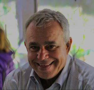 Luís Alfredo Cuini, conhecido carinhosamente como Boca, foi uma personalidade marcante em Araçatuba-SP, reconhecido por sua dedicação ao trabalho náutico, pelo envolvimento comunitário através do escotismo e pelo compromisso social que o tornava querido entre amigos, colegas e instituições locais.