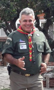 Luís Alfredo Cuini, conhecido carinhosamente como Boca, foi uma personalidade marcante em Araçatuba-SP, reconhecido por sua dedicação ao trabalho náutico, pelo envolvimento comunitário através do escotismo e pelo compromisso social que o tornava querido entre amigos, colegas e instituições locais.