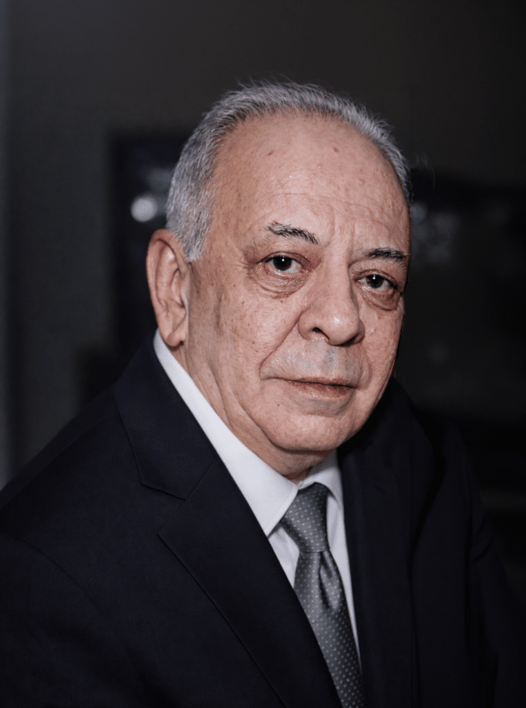 Paulo Napoleão Nelson Basile Nogueira da Silva foi advogado, professor universitário e jurista especializado em Direito Constitucional, com atuação marcante em Araçatuba-SP e na região Noroeste Paulista.