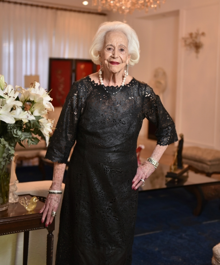 Alcir Felizola de Moraes Picolotto, conhecida como Cici Picolotto, foi uma pecuarista, empresária rural e anfitriã social que marcou profundamente a história de Araçatuba-SP