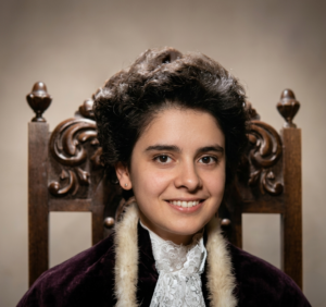 A professora Helena Corpa Fernandes Guerreiro marcou profundamente a história da educação em Araçatuba-SP durante seus 50 anos de magistério, consolidando-se como uma das personalidades mais influentes da região Noroeste Paulista.