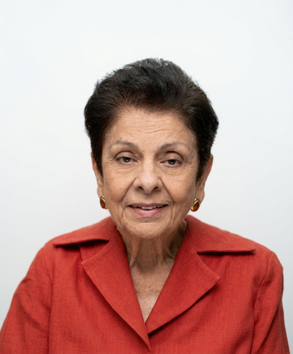 A professora Helena Corpa Fernandes Guerreiro marcou profundamente a história da educação em Araçatuba-SP durante seus 50 anos de magistério, consolidando-se como uma das personalidades mais influentes da região Noroeste Paulista.