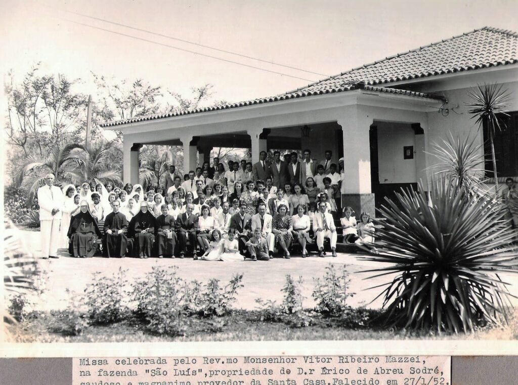 Monsenhor Victor Ribeiro Mazzei foi um sacerdote que marcou profundamente a história religiosa e social de Araçatuba-SP e da região Noroeste Paulista, atuando como pároco, líder diocesano, articulador de obras sociais e referência para gerações de fiéis ao longo das décadas de 1940 e 1950.