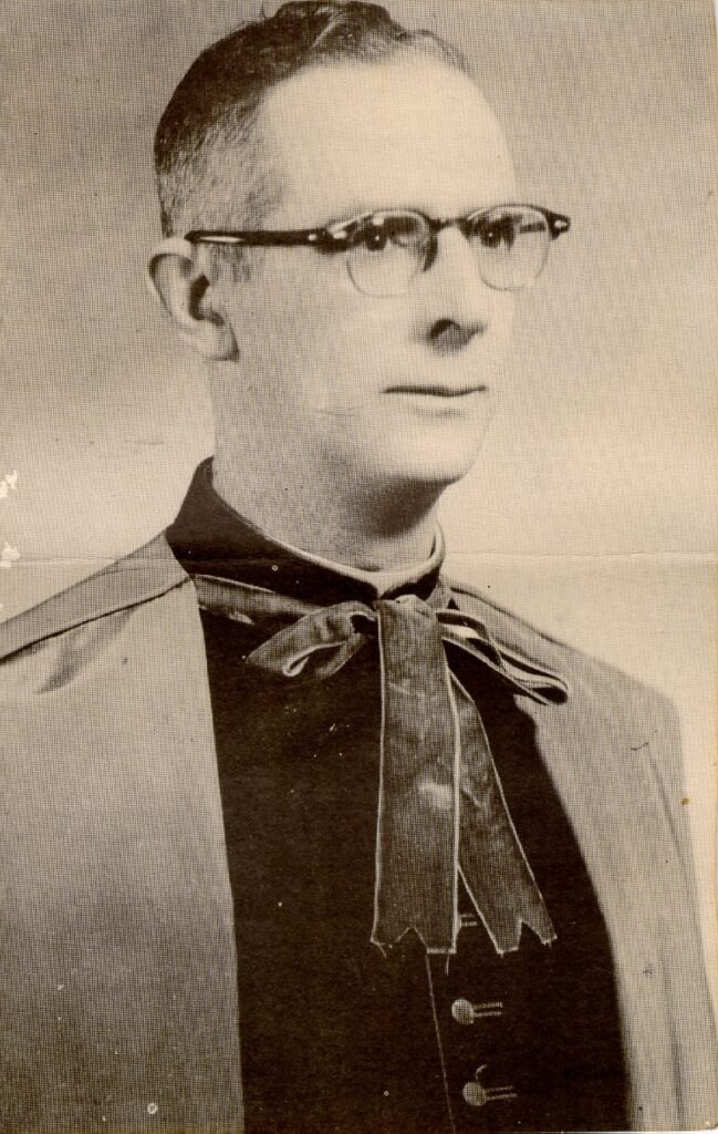 Monsenhor Victor Ribeiro Mazzei foi um sacerdote que marcou profundamente a história religiosa e social de Araçatuba-SP e da região Noroeste Paulista, atuando como pároco, líder diocesano, articulador de obras sociais e referência para gerações de fiéis ao longo das décadas de 1940 e 1950.