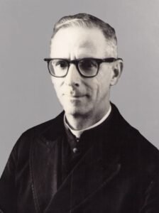 Monsenhor Victor Ribeiro Mazzei foi um sacerdote que marcou profundamente a história religiosa e social de Araçatuba-SP e da região Noroeste Paulista, atuando como pároco, líder diocesano, articulador de obras sociais e referência para gerações de fiéis ao longo das décadas de 1940 e 1950.
