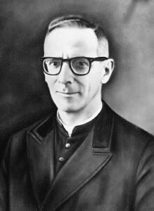 Monsenhor Victor Ribeiro Mazzei foi um sacerdote que marcou profundamente a história religiosa e social de Araçatuba-SP e da região Noroeste Paulista, atuando como pároco, líder diocesano, articulador de obras sociais e referência para gerações de fiéis ao longo das décadas de 1940 e 1950.