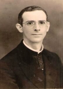 Monsenhor Victor Ribeiro Mazzei foi um sacerdote que marcou profundamente a história religiosa e social de Araçatuba-SP e da região Noroeste Paulista, atuando como pároco, líder diocesano, articulador de obras sociais e referência para gerações de fiéis ao longo das décadas de 1940 e 1950.