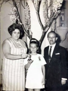 Odette Costa Bodstein foi uma das personalidades mais conhecidas de Araçatuba-SP, lembrada por uma vida inteira dedicada à educação e ao jornalismo.