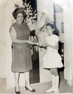 Odette Costa Bodstein foi uma das personalidades mais conhecidas de Araçatuba-SP, lembrada por uma vida inteira dedicada à educação e ao jornalismo.