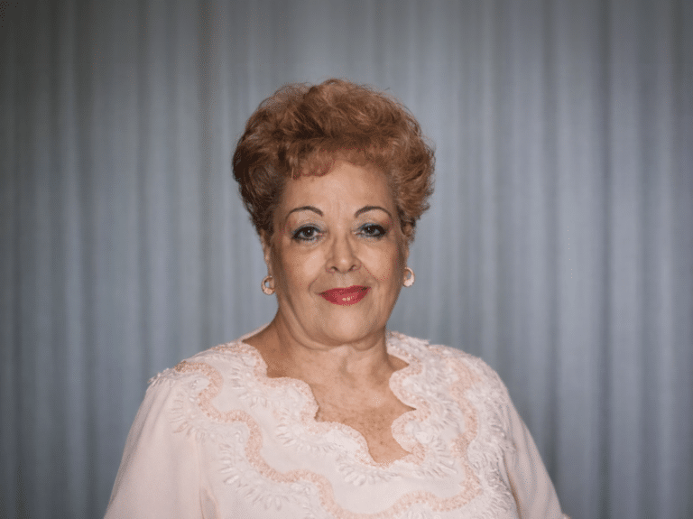 Odette Costa Bodstein foi uma das personalidades mais conhecidas de Araçatuba-SP, lembrada por uma vida inteira dedicada à educação e ao jornalismo.