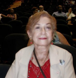 Maria José Bedran de Castro - Zezé Bedran. Professora, vereadora, escritora e uma das primeiras advogadas de Araçatuba.