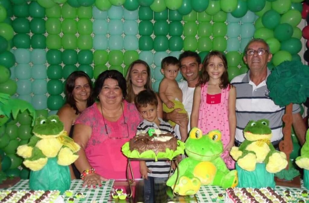 Ivany Oliveira Manzatti da Cruz e família